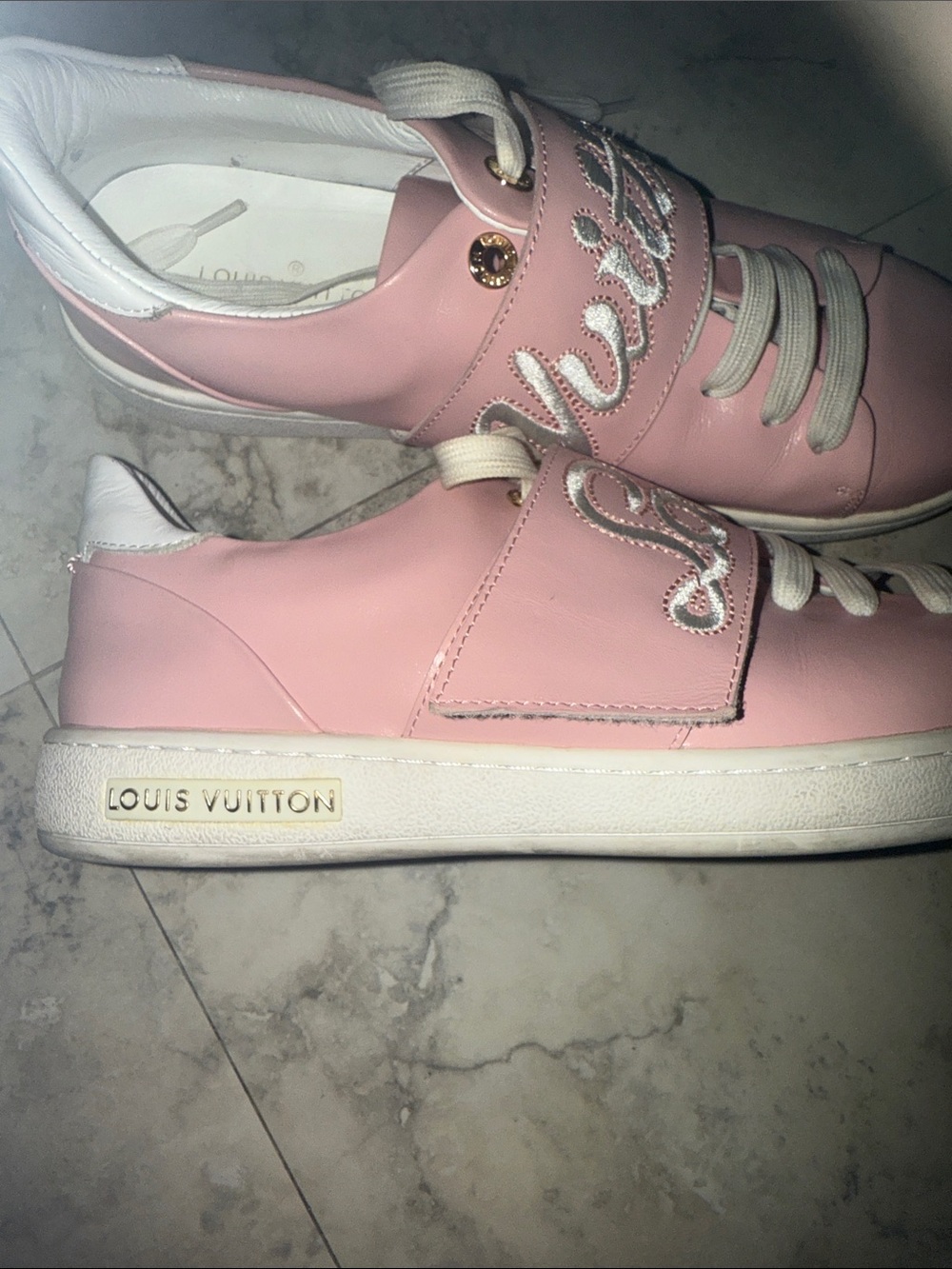 sneakers - Picture 2 of 2